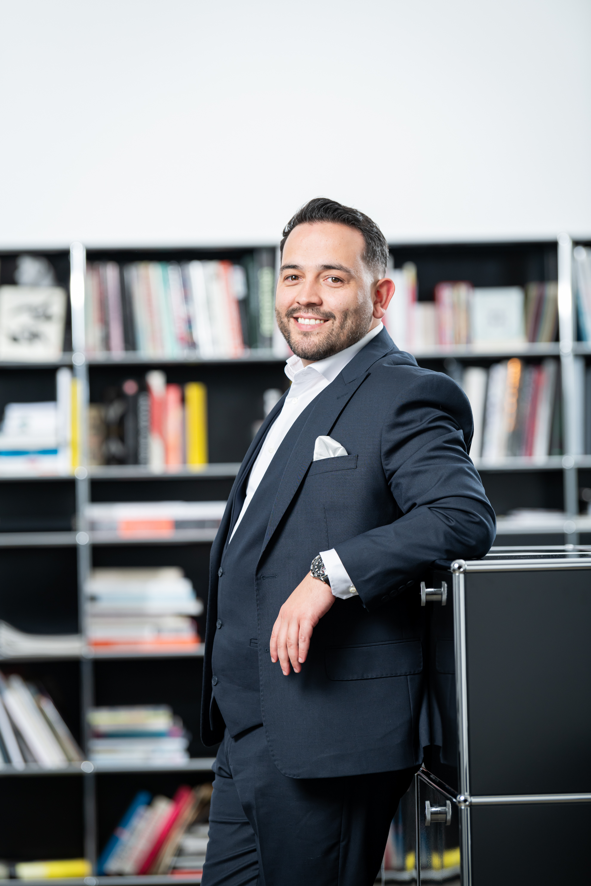 Özer Özmen in seinem beruflichen Umfeld